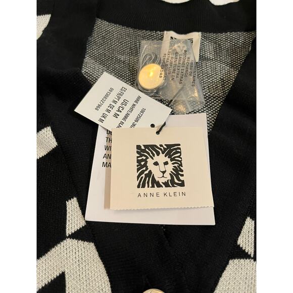 Houndstooth Jacquard Button-Up Cardigan – New With Tags - Picture 5 of 6